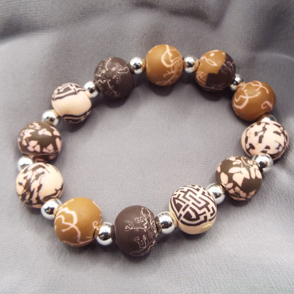 COOL PINK & BROWN ASIAN DESIGN BATIK ALL CLAY BEAD SILVERY STRETCHY BRACELET 34
